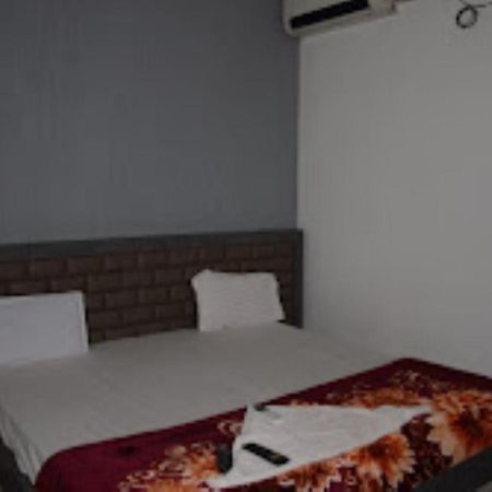Hotel Rajawat , Madhya Pradesh Vidisha Zewnętrze zdjęcie
