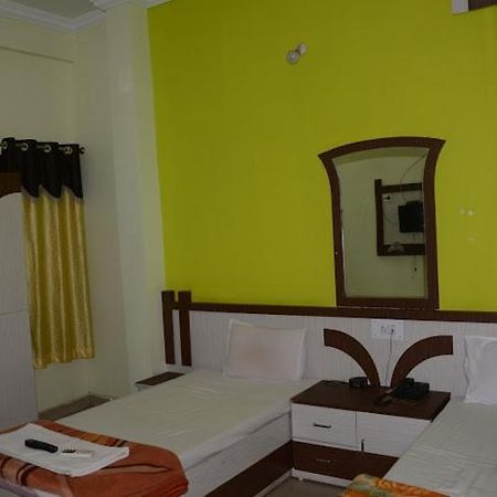 Hotel Rajawat , Madhya Pradesh Vidisha Zewnętrze zdjęcie